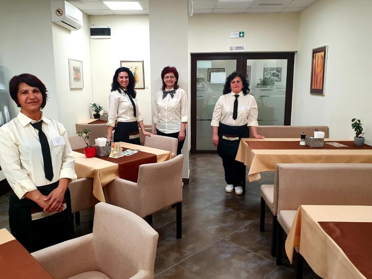 Hotel-Clinic Dr. Gechevi Павел-Баня Екстер'єр фото